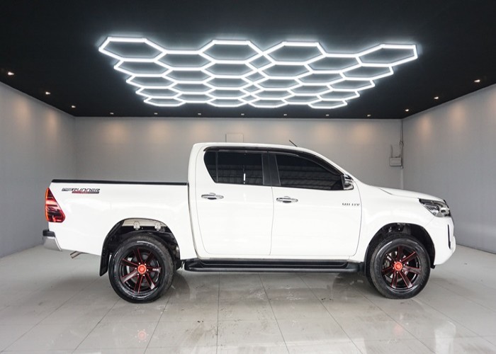 Used 7
                    TOYOTA
                     for Sale Image