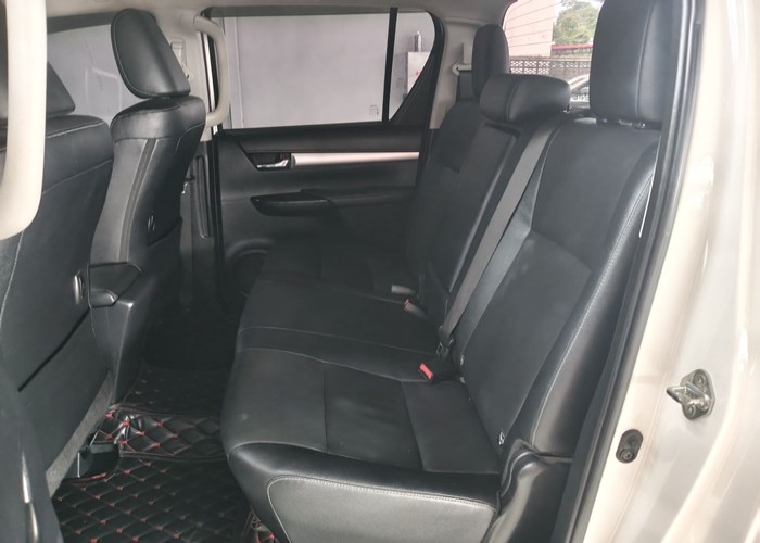 Used 7
                    TOYOTA
                     for Sale Image