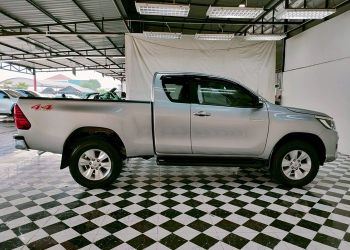 Used 5
                    TOYOTA
                     for Sale Image