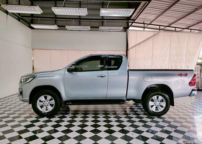 Used 5
                    TOYOTA
                     for Sale Image
