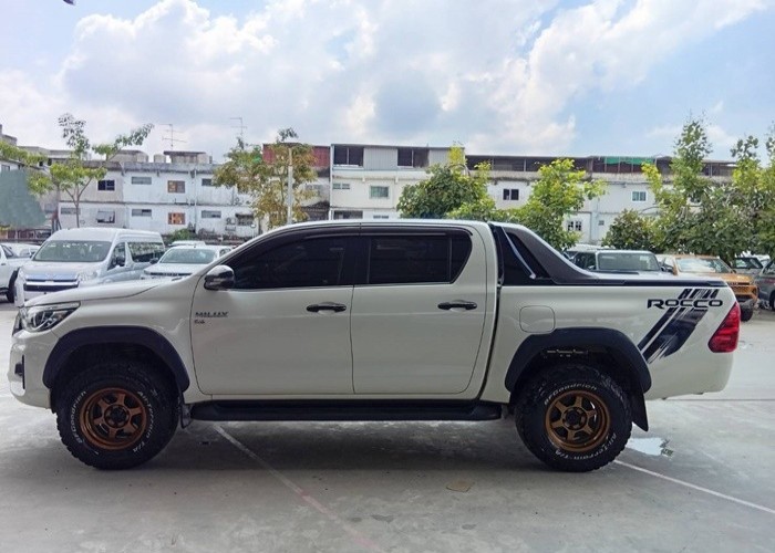 Used 9
                    TOYOTA
                     for Sale Image