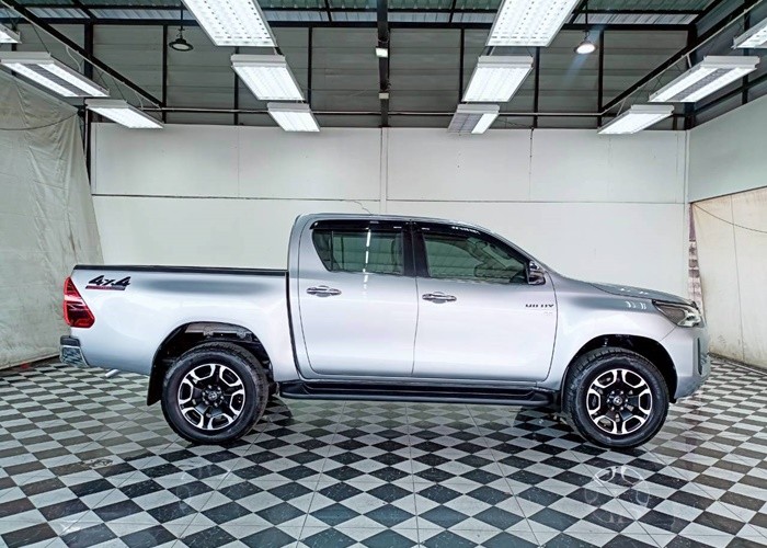 Used 11
                    TOYOTA
                     for Sale Image