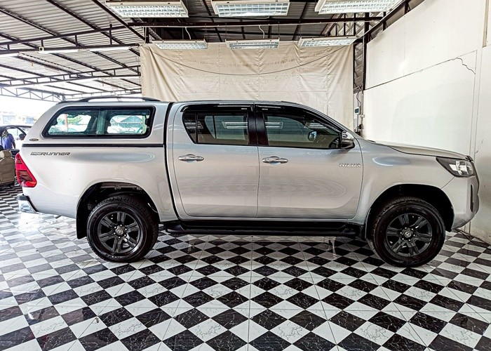 Used 12
                    TOYOTA
                     for Sale Image