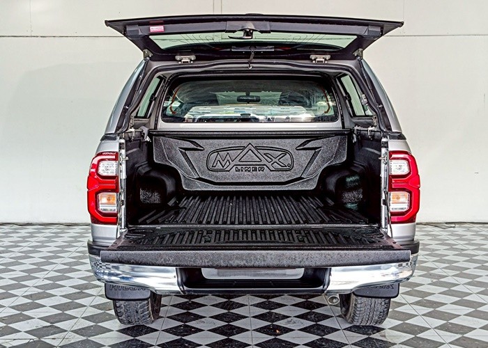 Used 12
                    TOYOTA
                     for Sale Image