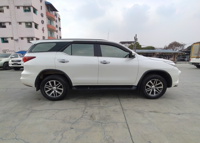 Used 7
                    TOYOTA
                     for Sale Image