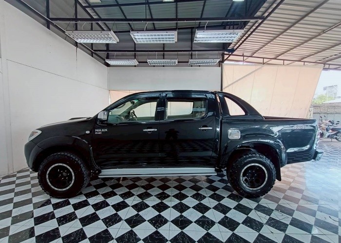 Used 11
                    TOYOTA
                     for Sale Image