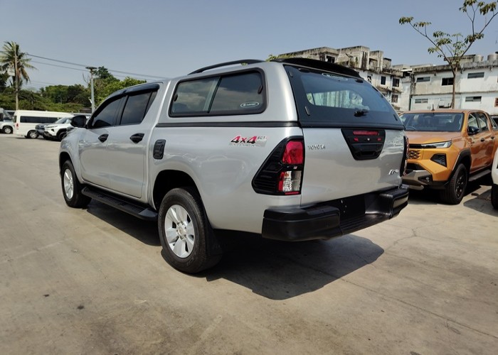 Used 12
                    TOYOTA
                     for Sale Image