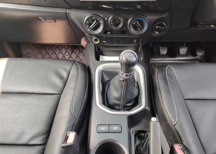 Used 12
                    TOYOTA
                     for Sale Image