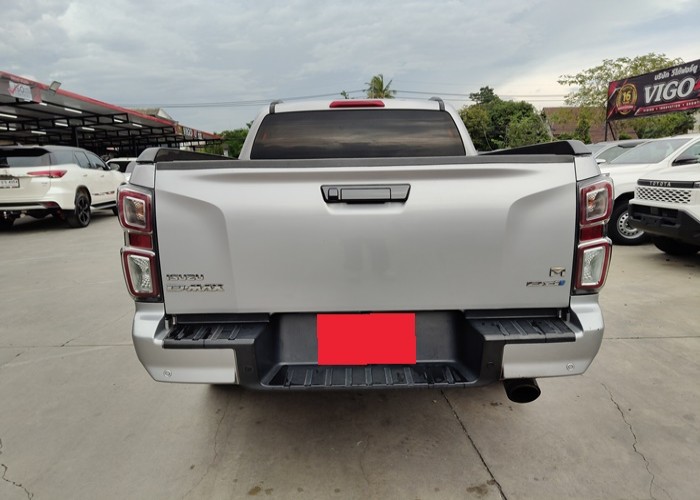 Used 1
                    ISUZU
                     for Sale Image