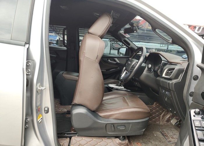 Used 1
                    ISUZU
                     for Sale Image