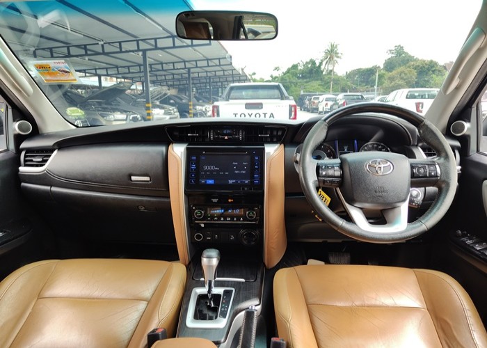 Used 5
                    TOYOTA
                     for Sale Image