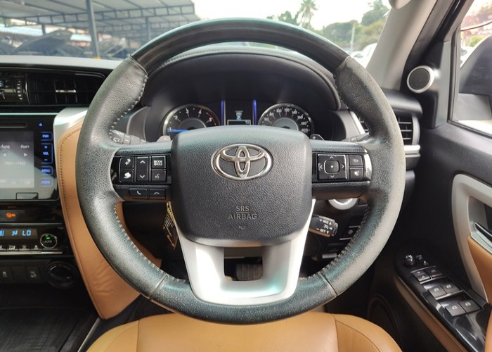 Used 5
                    TOYOTA
                     for Sale Image