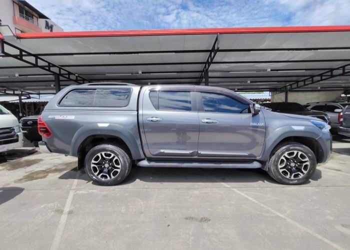 Used 5
                    TOYOTA
                     for Sale Image