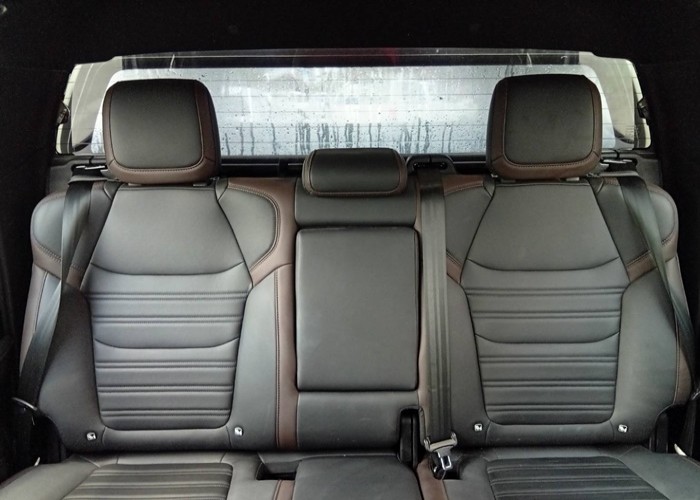 Used 12
                    ISUZU
                     for Sale Image