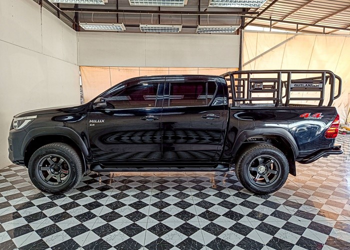 Used 9
                    TOYOTA
                     for Sale Image