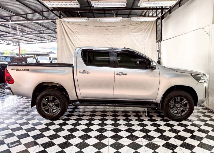 Used 7
                    TOYOTA
                     for Sale Image