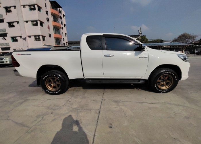 Used 8
                    TOYOTA
                     for Sale Image