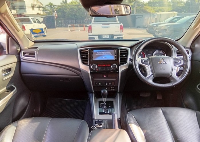 Used 6
                    MITSUBISHI
                     for Sale Image