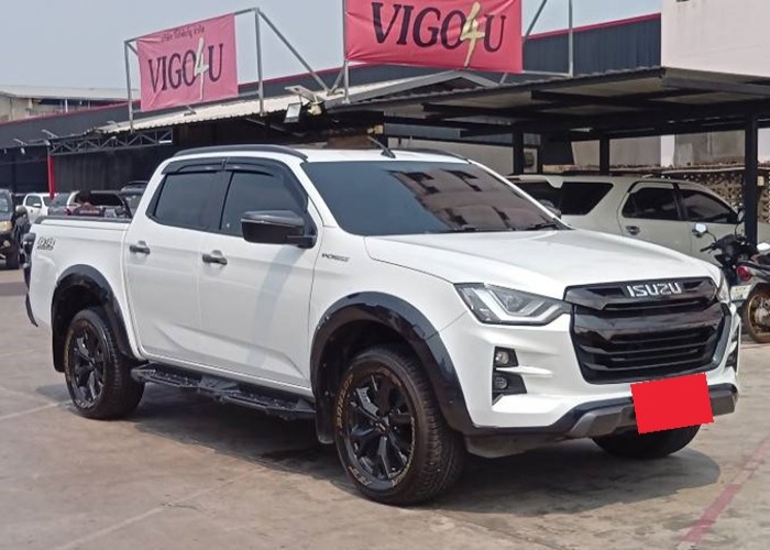 Used 9
                    ISUZU
                     for Sale Image
