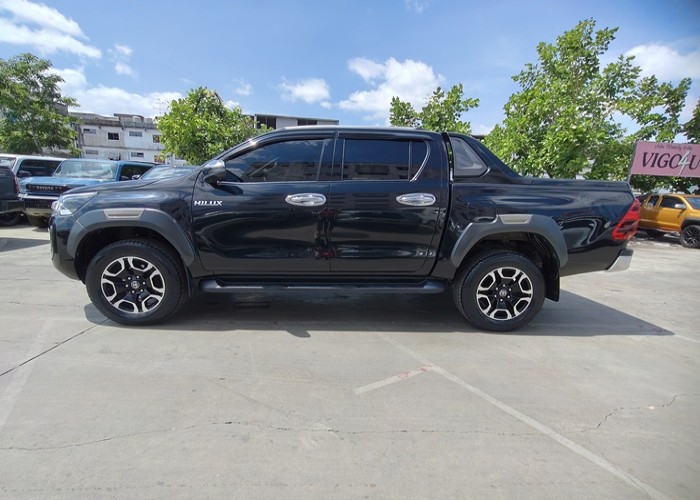Used 8
                    TOYOTA
                     for Sale Image