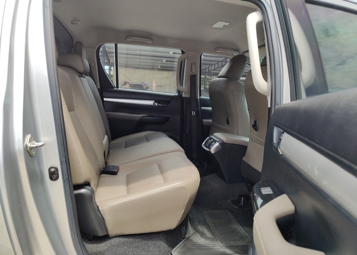 Used 12
                    TOYOTA
                     for Sale Image