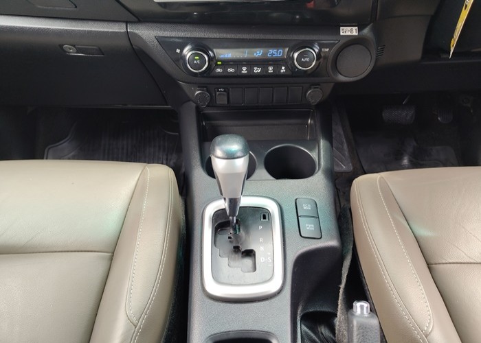Used 12
                    TOYOTA
                     for Sale Image