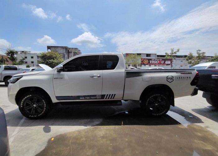 Used 8
                    TOYOTA
                     for Sale Image