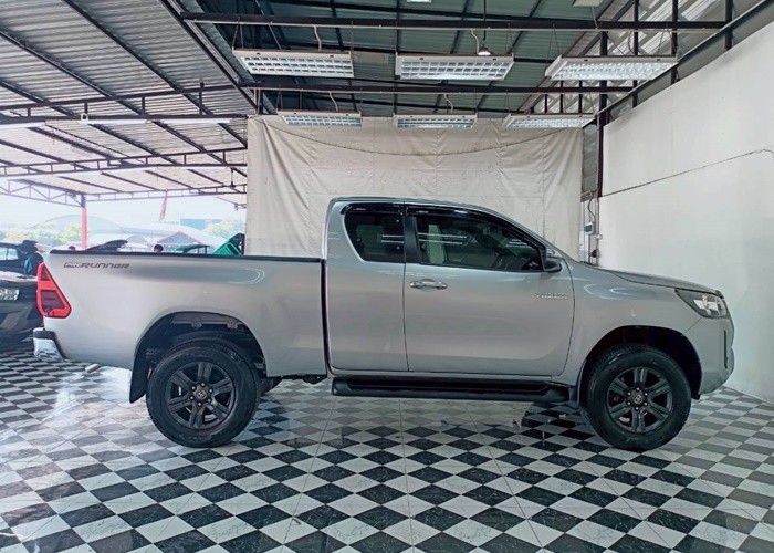 Used 10
                    TOYOTA
                     for Sale Image