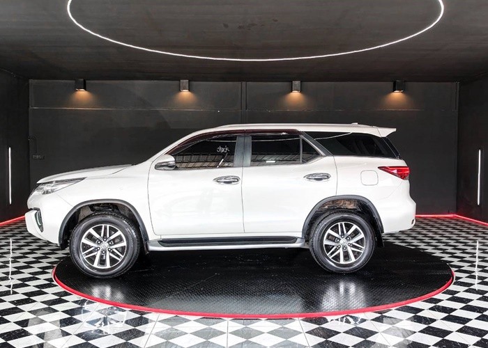 Used 4
                    TOYOTA
                     for Sale Image