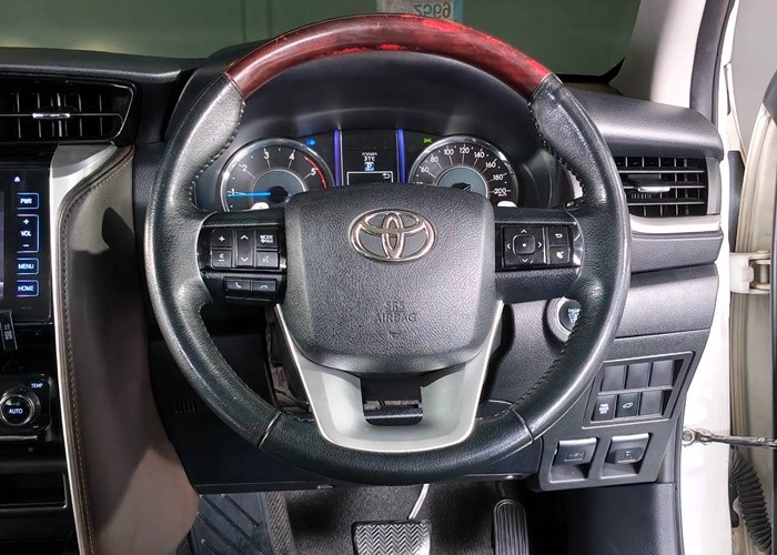 Used 4
                    TOYOTA
                     for Sale Image