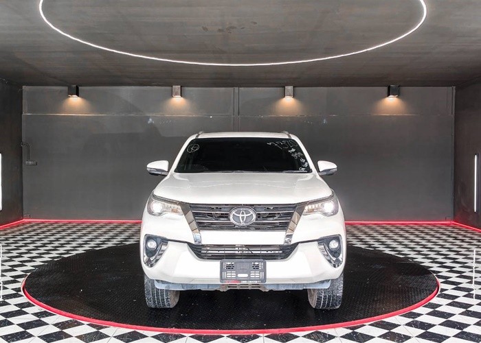 Used 4
                    TOYOTA
                     for Sale Image