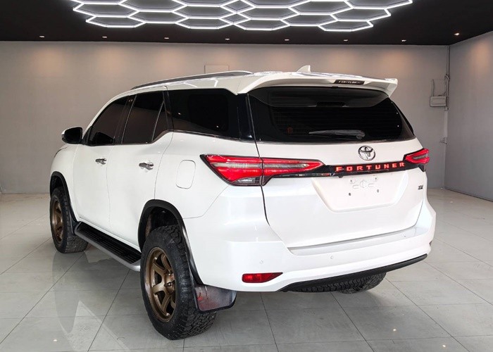 Used 6
                    TOYOTA
                     for Sale Image