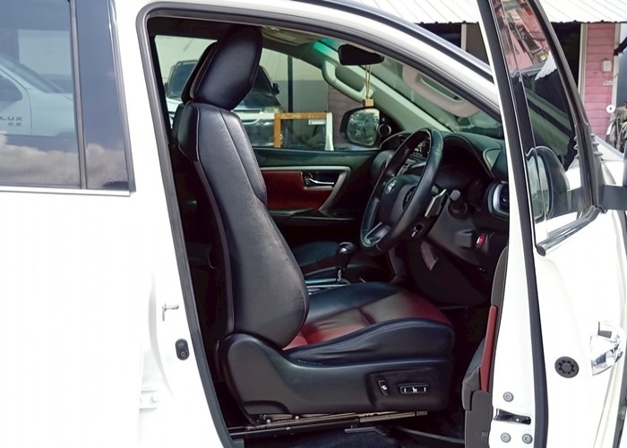 Used 8
                    TOYOTA
                     for Sale Image