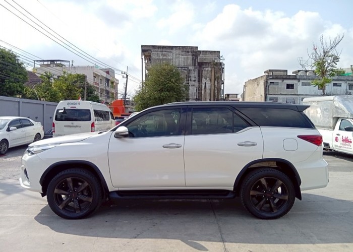 Used 8
                    TOYOTA
                     for Sale Image