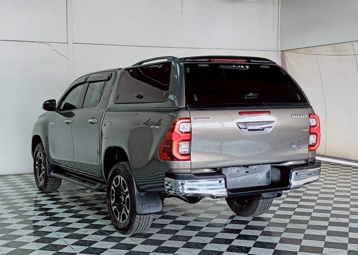 Used 7
                    TOYOTA
                     for Sale Image