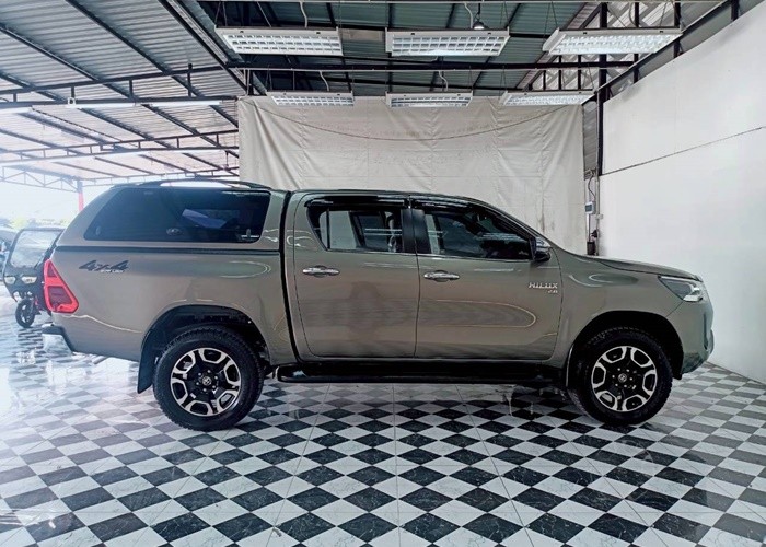 Used 7
                    TOYOTA
                     for Sale Image