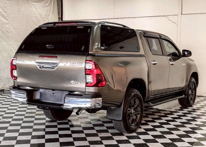 Used 7
                    TOYOTA
                     for Sale Image