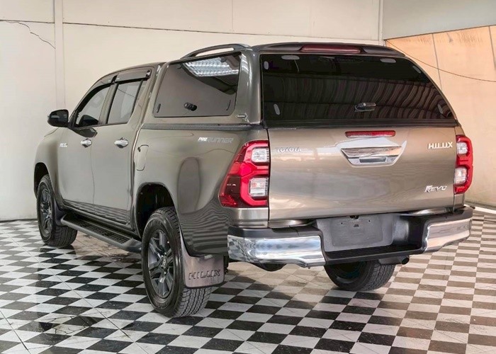 Used 7
                    TOYOTA
                     for Sale Image