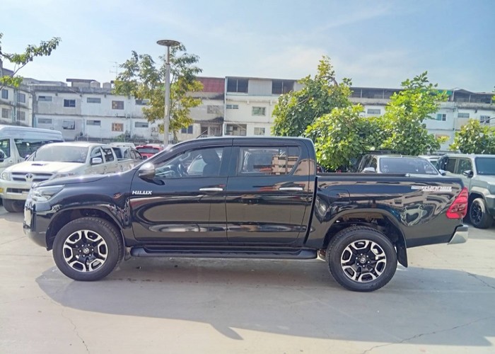 Used 5
                    TOYOTA
                     for Sale Image