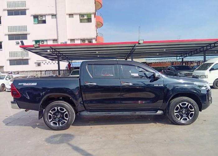 Used 5
                    TOYOTA
                     for Sale Image