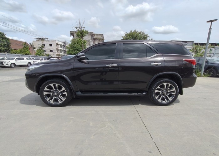 Used 10
                    TOYOTA
                     for Sale Image