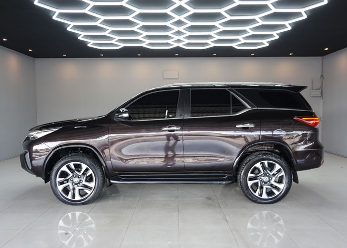 Used 10
                    TOYOTA
                     for Sale Image
