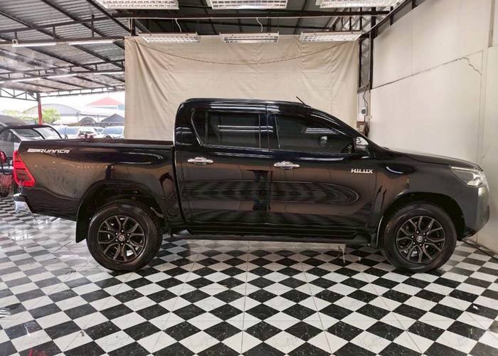 Used 9
                    TOYOTA
                     for Sale Image