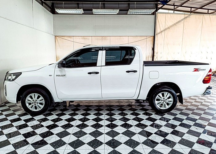 Used 11
                    TOYOTA
                     for Sale Image