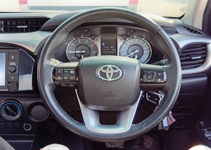 Used 12
                    TOYOTA
                     for Sale Image