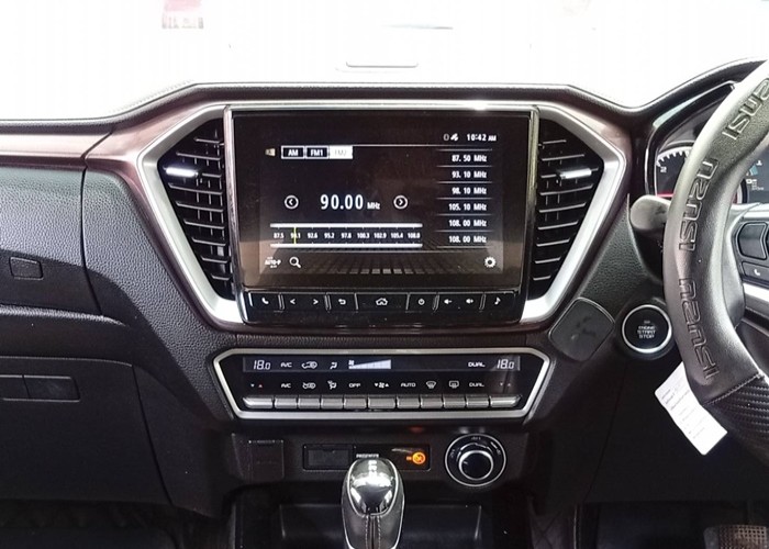 Used 2
                    ISUZU
                     for Sale Image