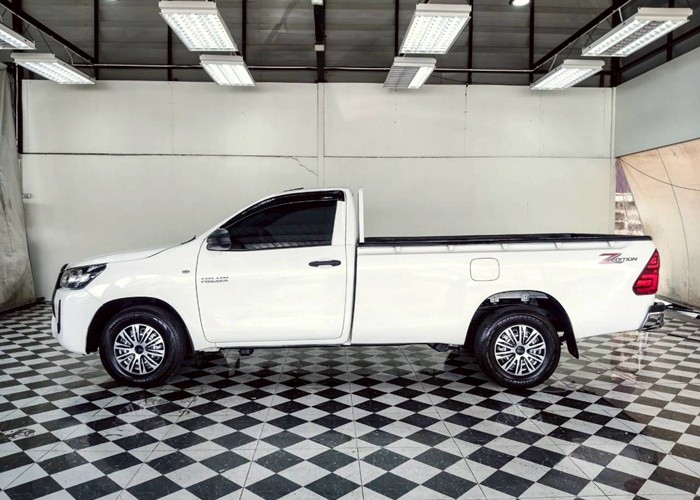 Used 7
                    TOYOTA
                     for Sale Image