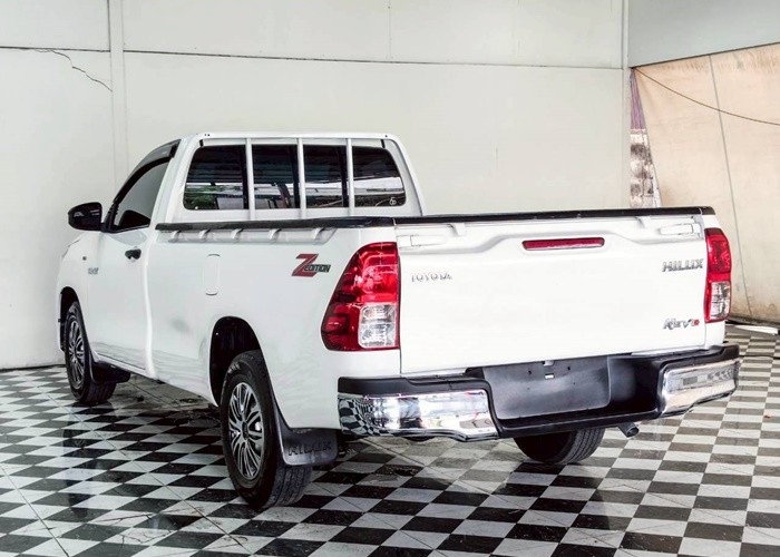 Used 7
                    TOYOTA
                     for Sale Image