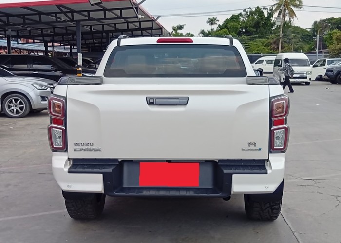 Used 1
                    ISUZU
                     for Sale Image