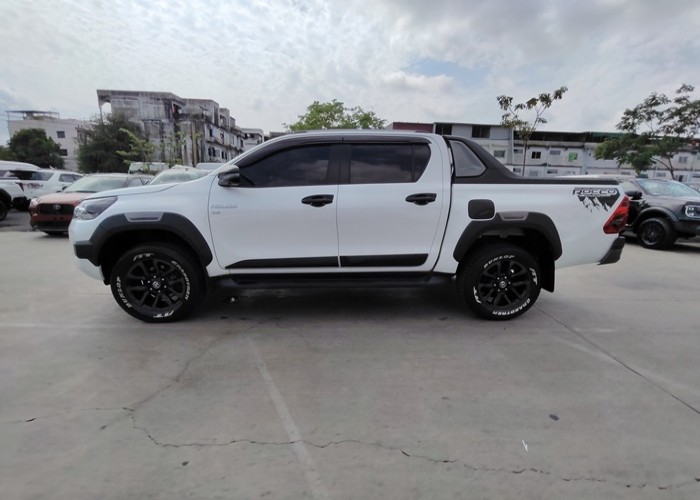 Used 6
                    TOYOTA
                     for Sale Image